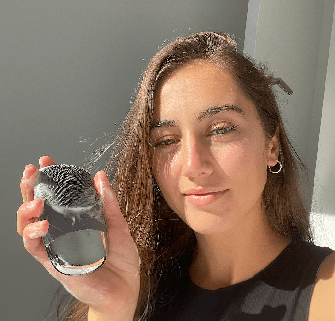 Sonic Cleansing Brush